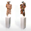 Apparenze - visione 360° - terracotta policroma invetriata, ferro, legno - cm 195x50x41